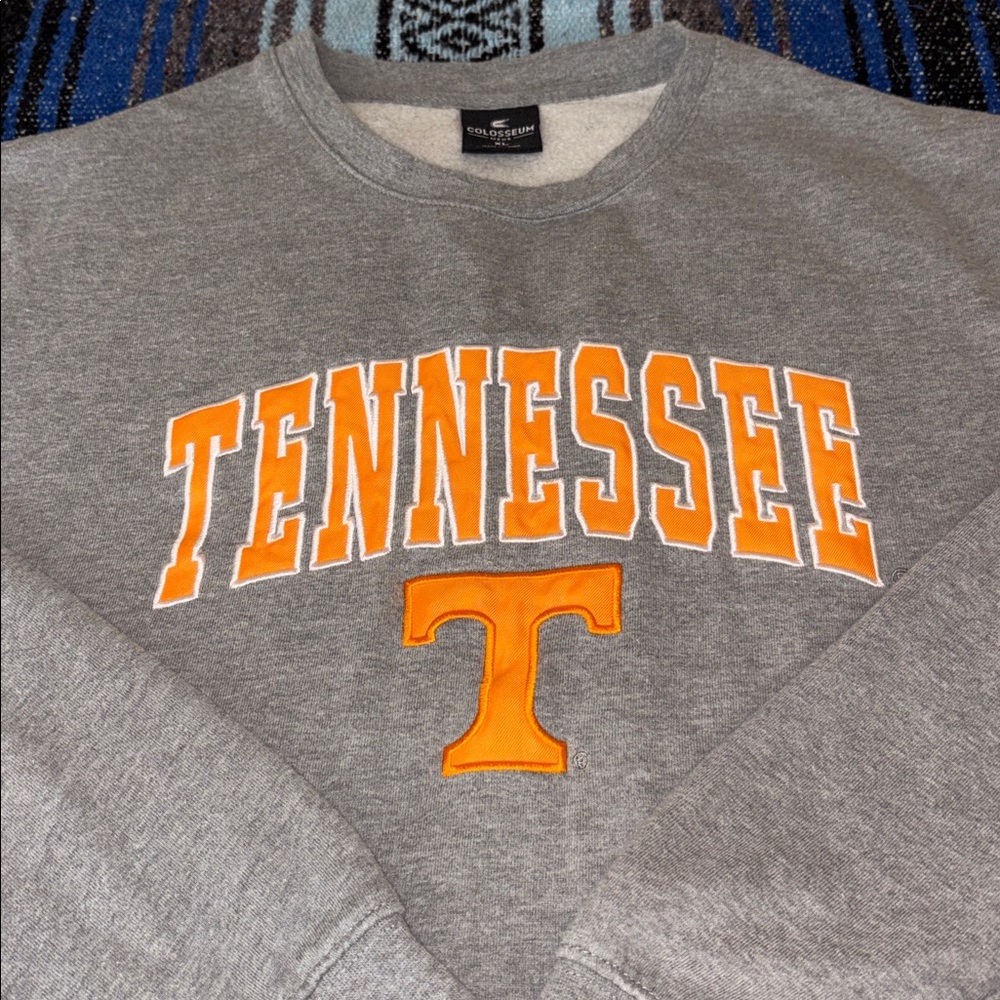 University of Tennessee Sweatshirt - Picture 2 of 7